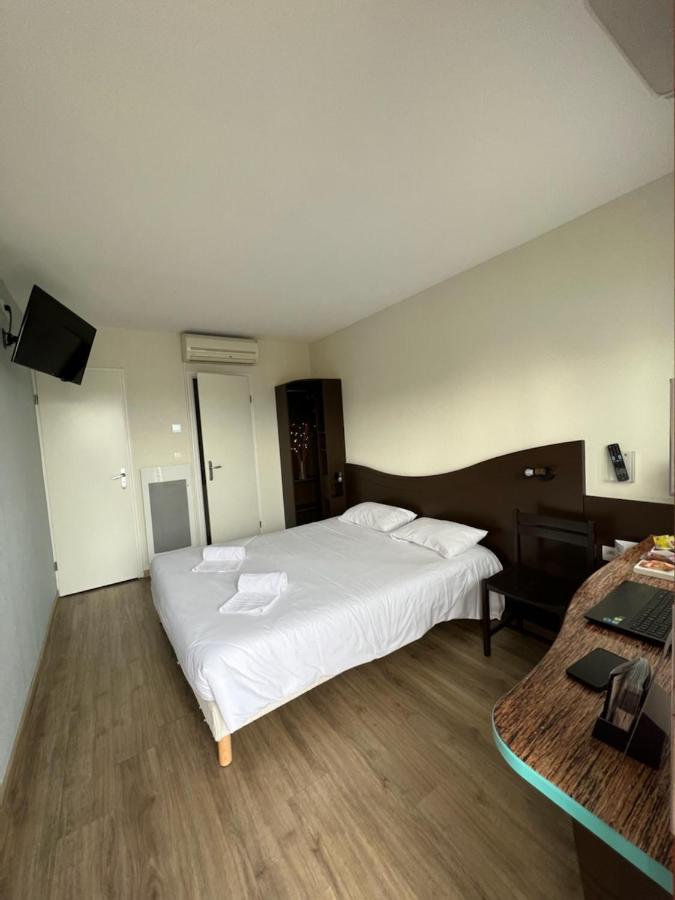 Contact Hotel Fontenay Le Comte Ngoại thất bức ảnh